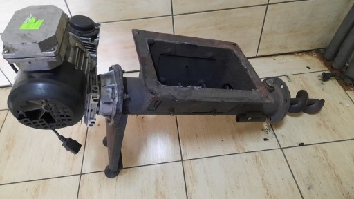 Zdjęcie oferty: Podajnik z silnikiem do pieca na ekogroszek Defro