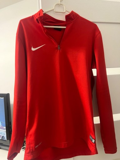 Zdjęcie oferty: Bluza Nike Dri Fit M sportowa czerwona 