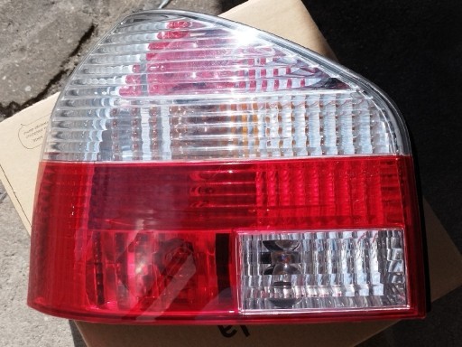 Zdjęcie oferty: lampa tylna lewa audi a3 8l depo