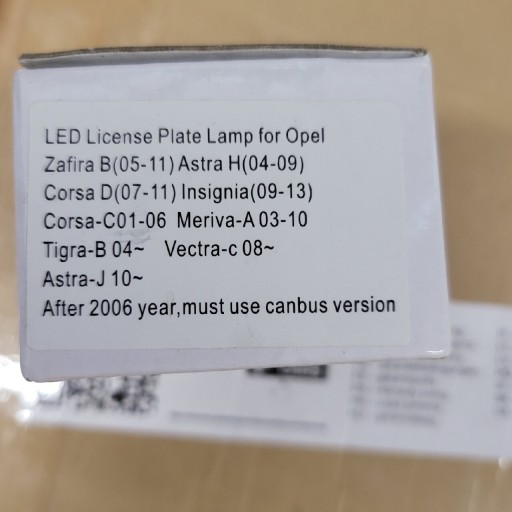 Zdjęcie oferty: Oświetlenie tablicy rejestracyjnej Opel Vectra C