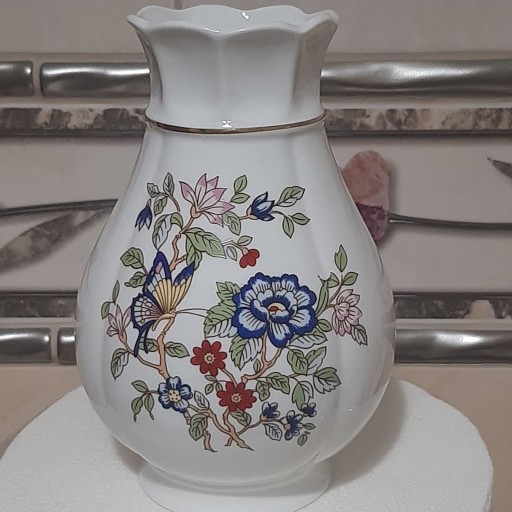 Zdjęcie oferty: Wazon Royal Irlandia półprzezroczysta porcelana