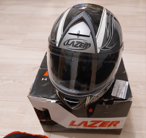 Zdjęcie oferty: Kask integralny Lazer Fiber D1 Volute rozm. S