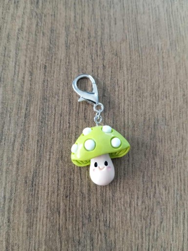 Zdjęcie oferty: Brelok, zawieszka z zielonym grzybkiem