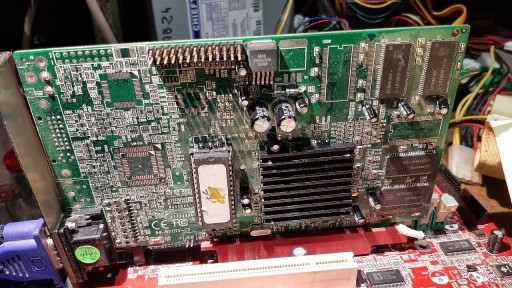 Zdjęcie oferty: Old karta graficzna AGP  Geforce2 mx400 vintage 