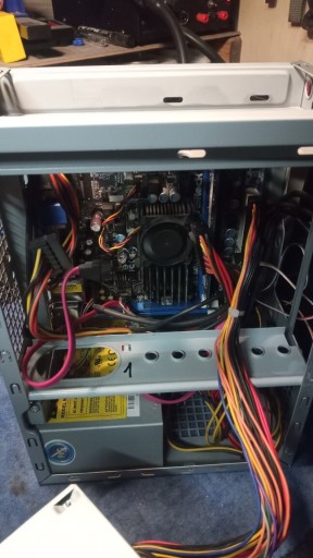 Zdjęcie oferty: Mini komputer ITX 1