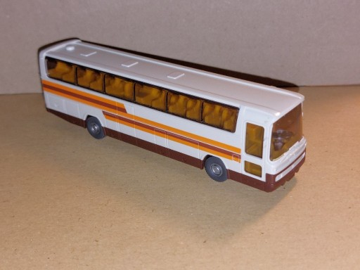 Zdjęcie oferty: Autobus autokar Mercedes-Benz O303 RHD 1:87 Wiking