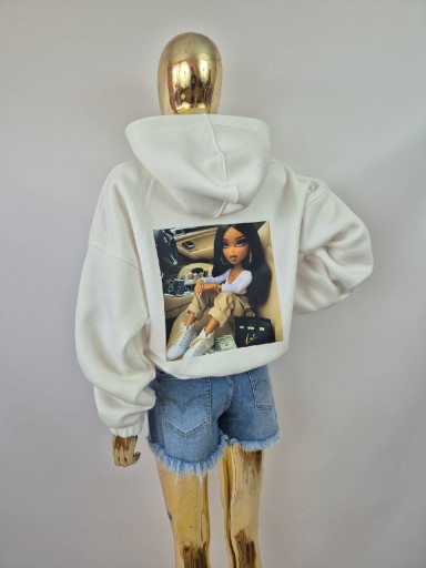 Zdjęcie oferty: Bluza biała z kapturem Lalu z aplikacją lalki