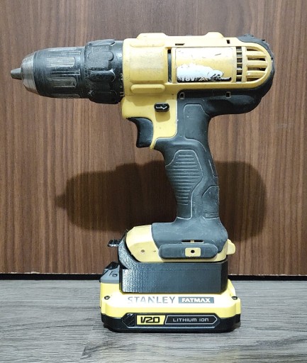 Zdjęcie oferty: Adapter DeWalt XR18 na baterie Stanley Fatmax V20