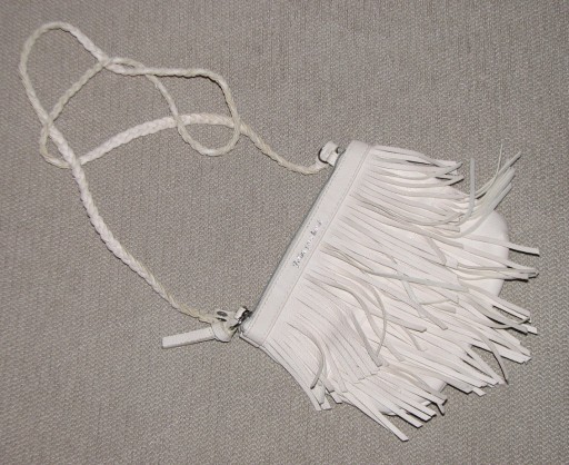 Zdjęcie oferty: *H&M* elegancka biała torebeczka frędzelki