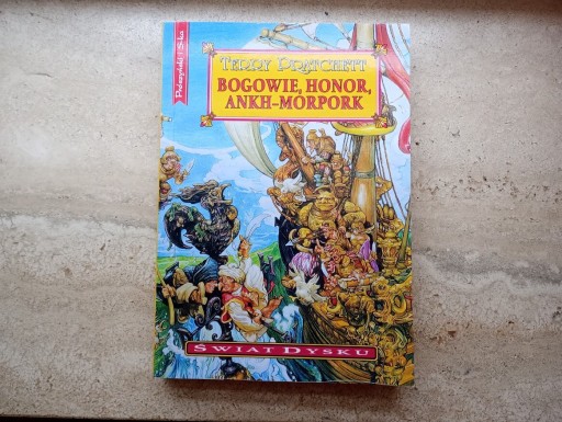 Zdjęcie oferty: Terry Pratchett - Bogowie, Honor, Ankh-Morpork (Świat Dysku)