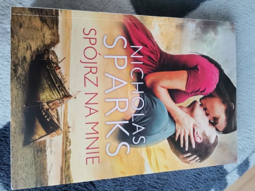 Zdjęcie oferty: SPÓJRZ NA MNIE NICHOLAS SPARKS