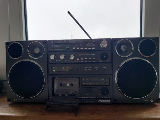 Zdjęcie oferty: radiomagnetofon UNTRA Lubartów RM820S Condor.