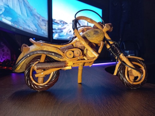 Zdjęcie oferty: motocyk motor chopper z drewna drewniany 