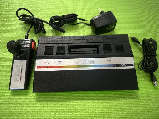 Zdjęcie oferty: Konsola Atari 2600 Jr. stan bdb oryginalna retro