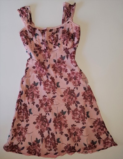 Zdjęcie oferty: śliczna kobieca sukienka dżety kwiaty różowa 38
