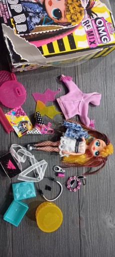 Zdjęcie oferty: Lalka OMG surprise remix duza