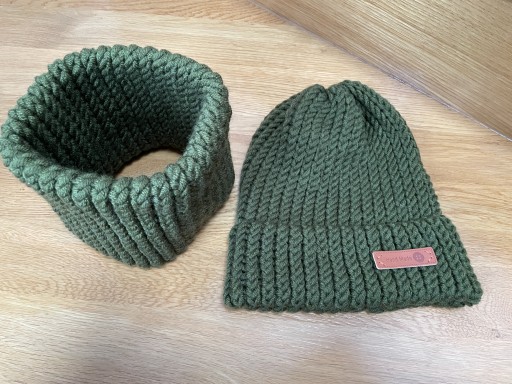 Zdjęcie oferty: Komplet zielona czapka i komin z Merino handmade