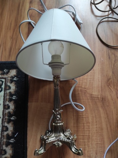 Zdjęcie oferty: Lampa świecąca z włącznikiem metalowa porządna