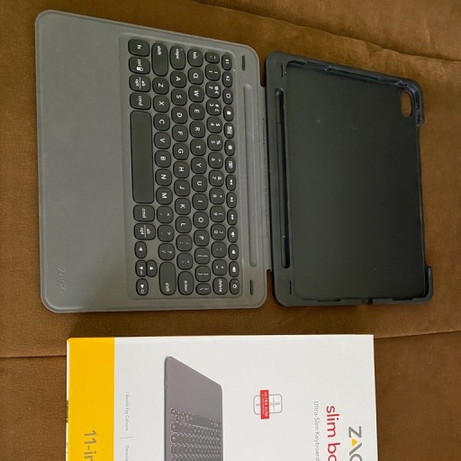 Zdjęcie oferty: Zagg Slim Book Go do iPada pro 11