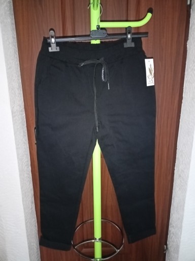 Zdjęcie oferty: Nowe spodnie czarne, rozm.XL, rozciągliwy materiał