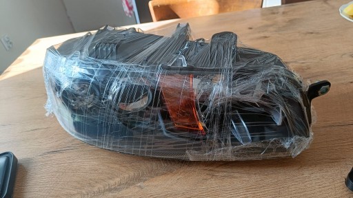 Zdjęcie oferty: Lampa przednia Fiat Punto 1999-2006 prawa i lewa