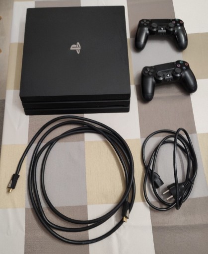 Zdjęcie oferty: Sony PS4 PRO 1TB SSD