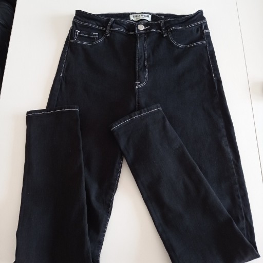 Zdjęcie oferty: Spodnie damskie czarne 