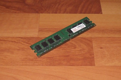 Zdjęcie oferty: Pamięć DDR2 1GB Samsung 667MHz (PC2-5300)