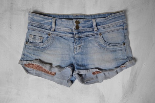 Zdjęcie oferty: krótkie spodenki jeansowe szorty na lato M 38