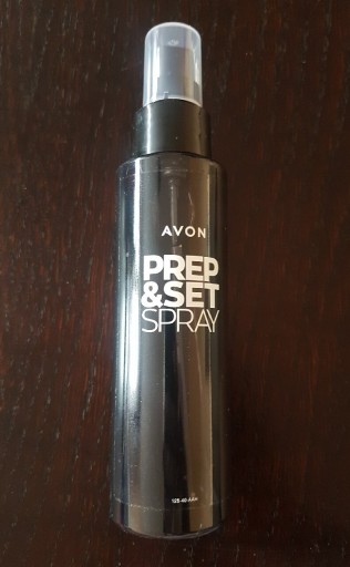 Zdjęcie oferty: Avon spray utrawalający do makijażu 2w1 baza 