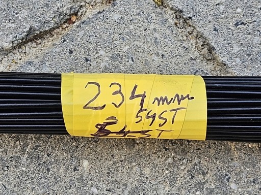 Zdjęcie oferty: Używana szprychy 234mm 54szt