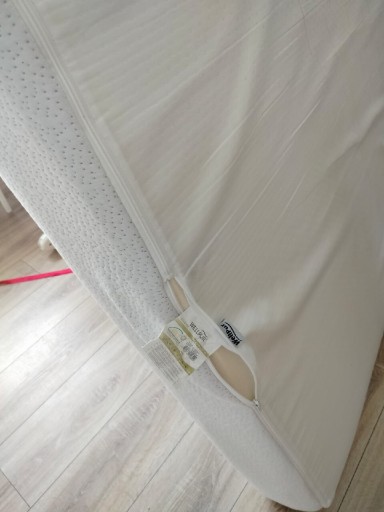 Zdjęcie oferty: Sprzedam ramę łóżka Leirvik z materacem wellpur 