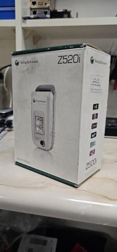 Zdjęcie oferty: Sony Ericsson Z520i retro opis pudełko 