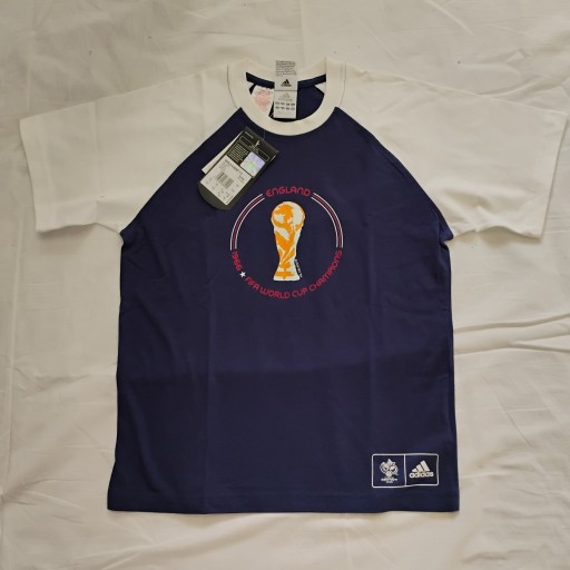 Zdjęcie oferty: Koszulka Adidas England 1966 FIFA World Cup – oryginalna, nowa r. 152 (12A)
