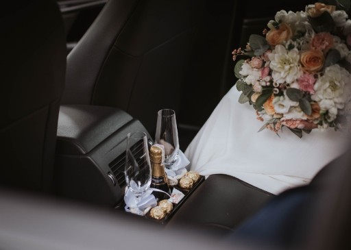 Zdjęcie oferty: Jaguar xe tunel środkowy do ślubu na szampana