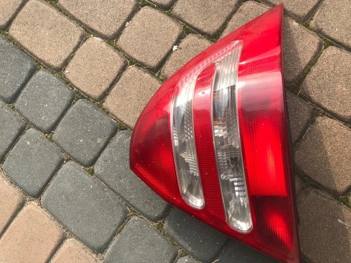 Zdjęcie oferty: Lampa Tylna Prawa MERCEDES W203 Sedan C-KLASA