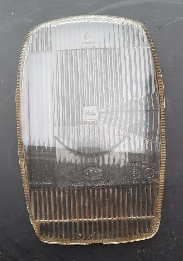 Zdjęcie oferty: Mercedes W115 szkło reflektora lampa przód Hella