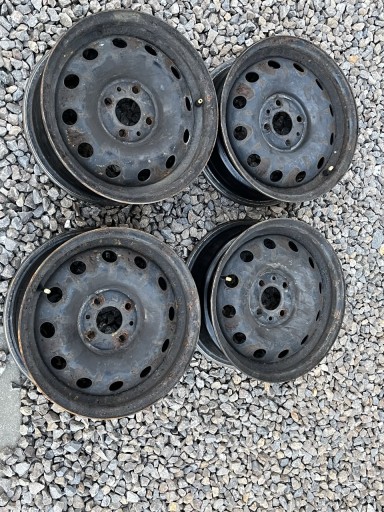 Zdjęcie oferty: Felgi Fiat 4x100 14” ET 32