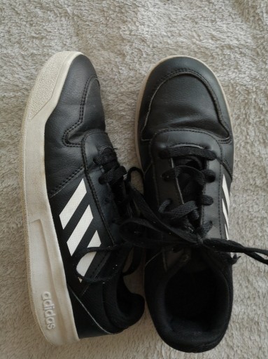 Zdjęcie oferty: Czarne buty sportowe Adidas 36