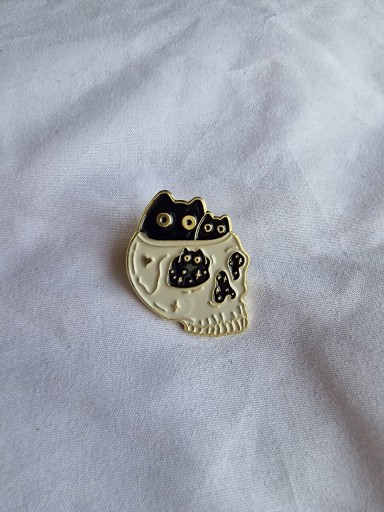 Zdjęcie oferty: Przypinka pin pins wpinka broszka kot alternatywka