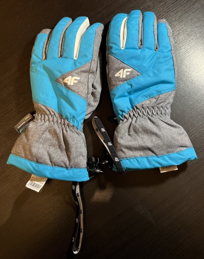 Zdjęcie oferty: Damskie rękawice narciarskie 4F cieple L 7,5-8