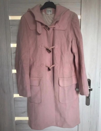Zdjęcie oferty: Różowy płaszcz z głębokimi kieszeniami i kapturem