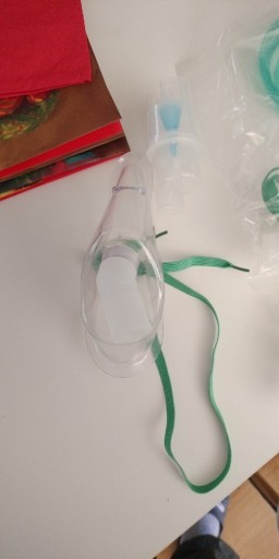 Zdjęcie oferty: Inhalator z akcesoriami 