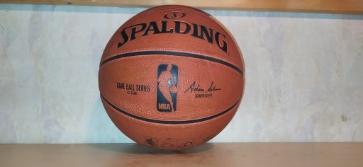 Zdjęcie oferty: Piłka do koszykówki spalding 7 outdoor game ball 