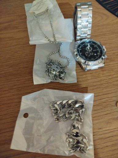 Zdjęcie oferty: Zegarek męski,  bransoletka i naszyjnik 