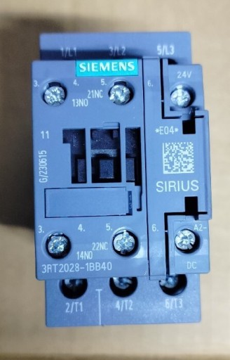 Zdjęcie oferty: Stycznik mocy Siemens SIRIUS 3RT2028-1BB40