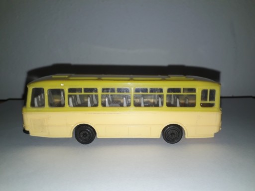 Zdjęcie oferty: Autobus Sanok 09 z PRL, 1/72 