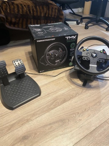 Zdjęcie oferty: Kierownica Thrustmaster TMX-XB-EU dla Xbox One