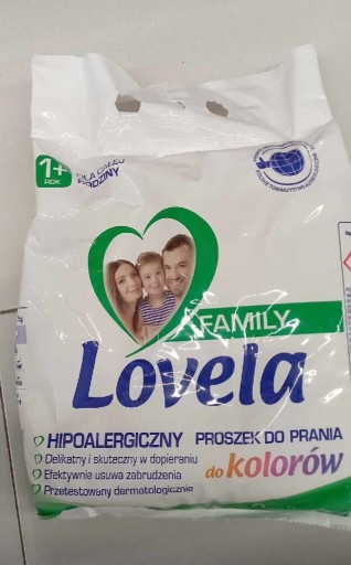 Zdjęcie oferty: Lovela Family proszek do prania tkanin kolorowych
