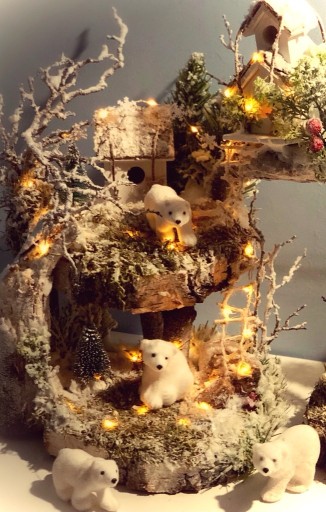 Zdjęcie oferty: Świąteczna dekoracja miniaturowy świat Mikołaj  